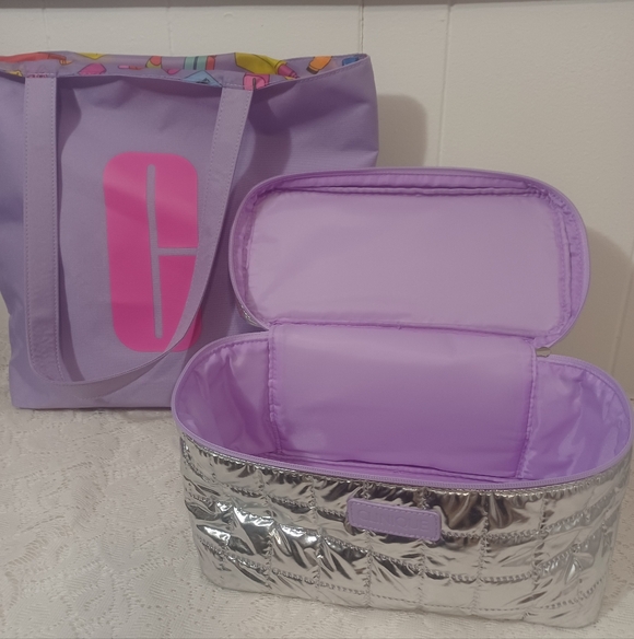 Clinique Bags - Picture 7 of 9